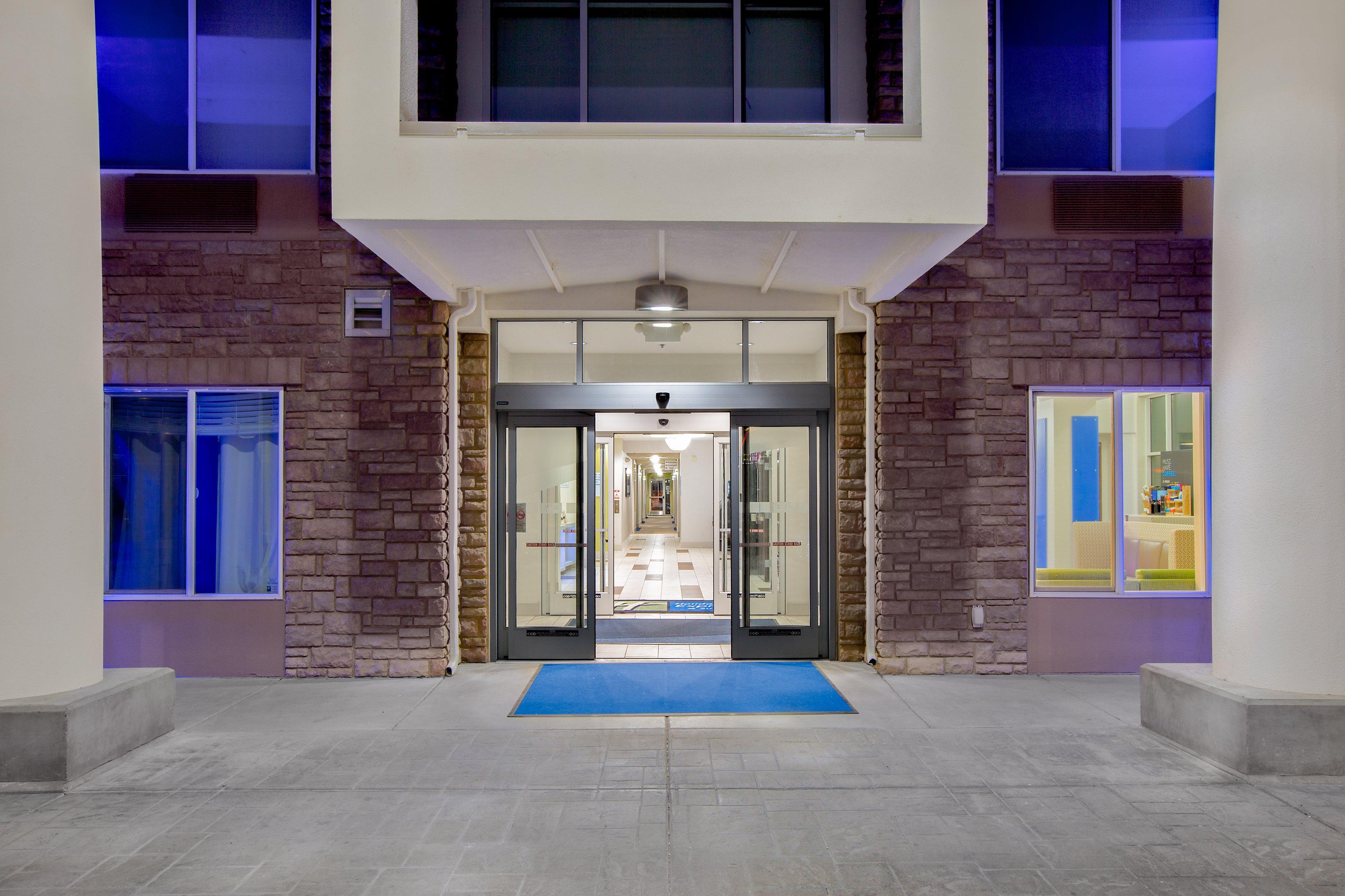 Holiday Inn Express Hotel & Suites Ontario By Ihg Exterior foto